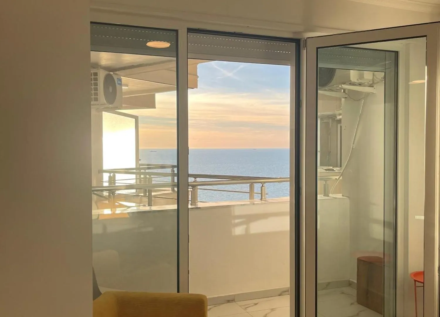Beachfront Marilyn Durres Apartment