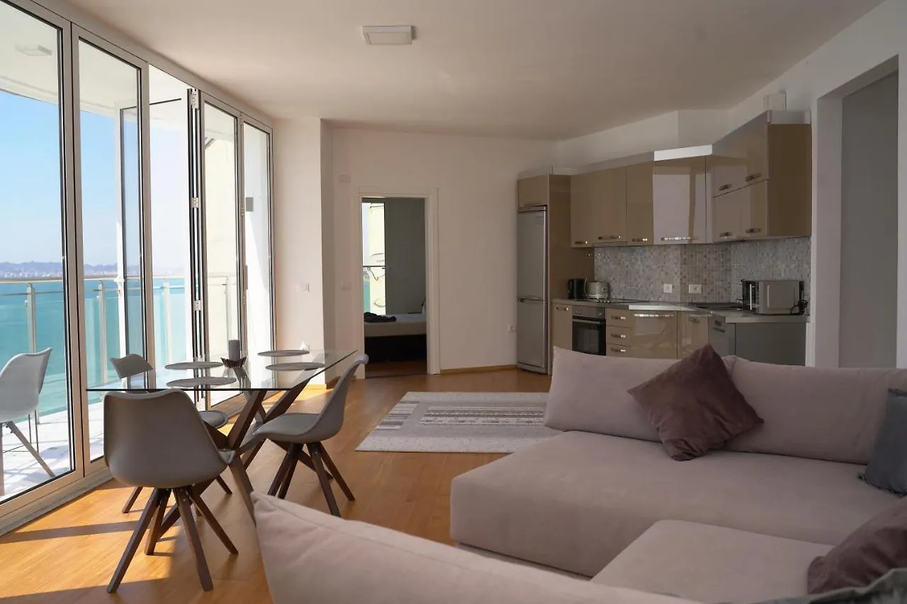 Апартаменты Beachfront Marilyn Дуррес