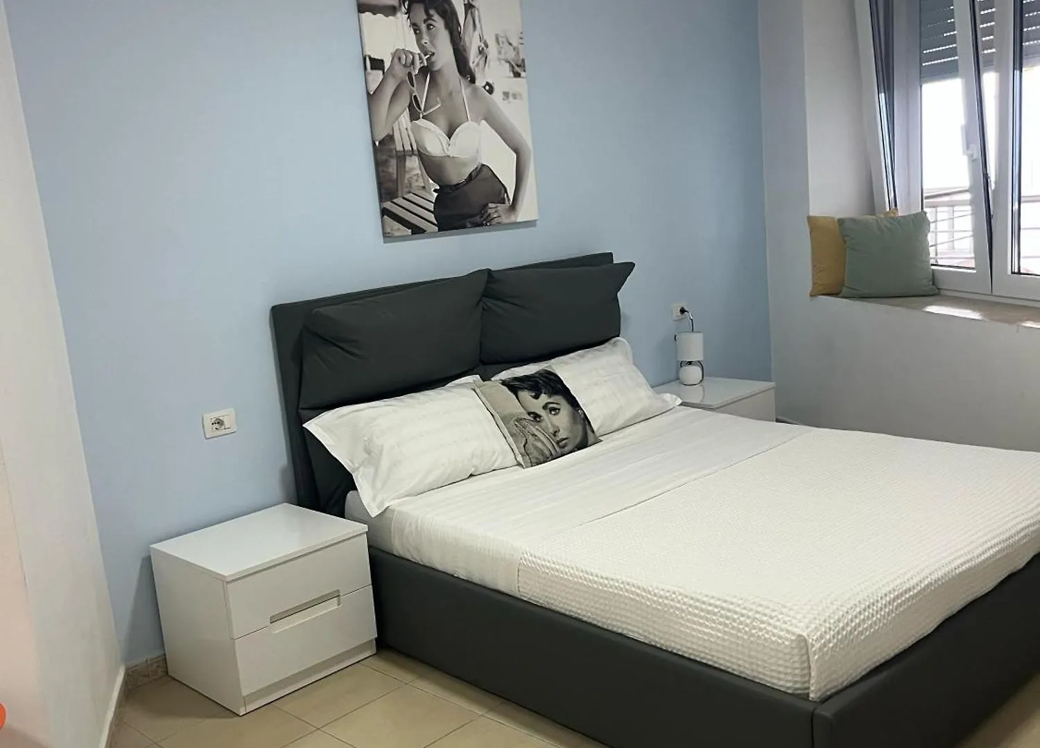 Beachfront Marilyn Durres