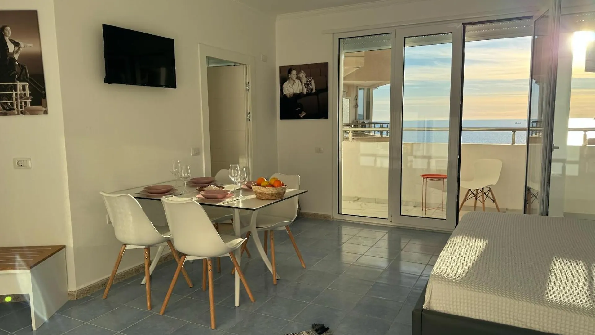 Beachfront Marilyn Дуррес Албания